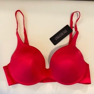 NWT Victoria’s Secret Incredible Bra - 34C